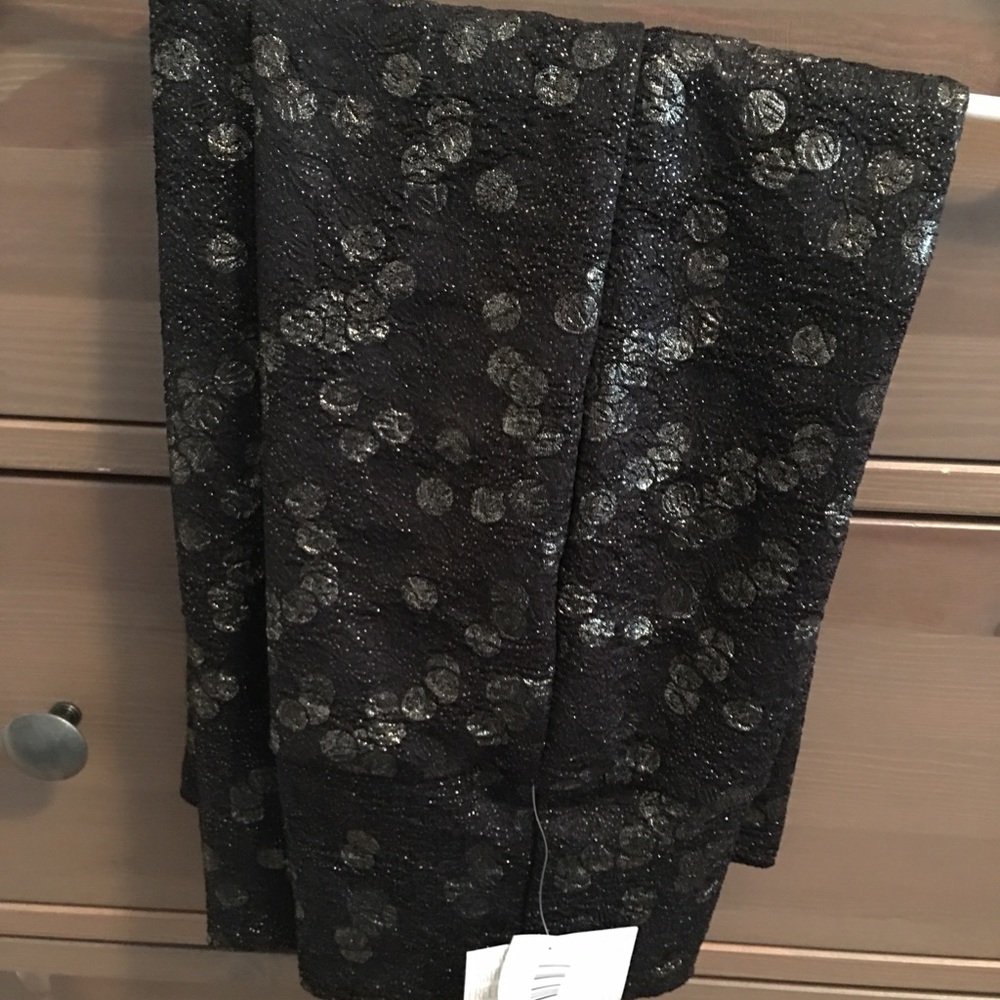 Black and silver Cassie from Elegant collection